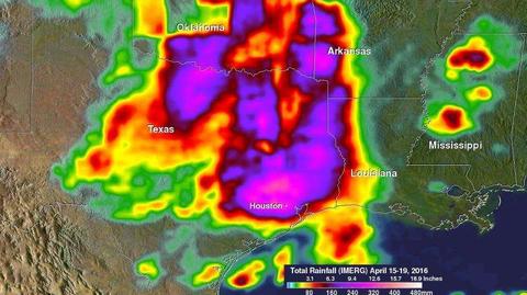 Opady deszczu nad wschodnim Teksasem w okresie od 15 do 19 kwietnia