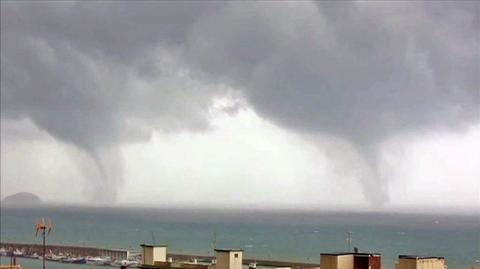 Dwa tornada przeszły koło Alicante (youtube.com/clipfilmix)