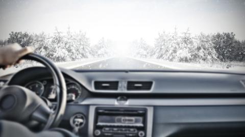 Co zrobić, żeby uniknąć zimą wypadku samochodowego?