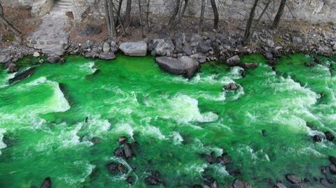 Zielona rzeka w Hiszpanii