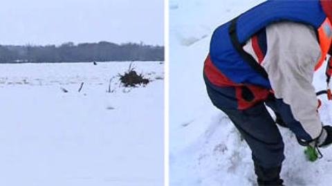 Badania grubości lodu na Wiśle (TVN24)