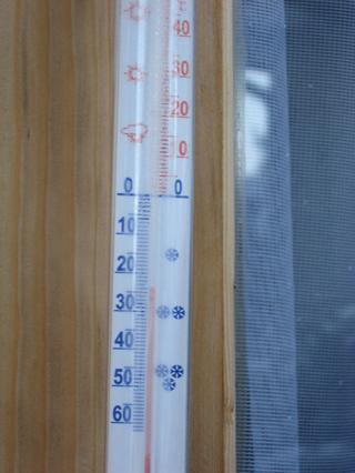 Niska temperatura ( -24*C ) zanotowana w Zakopanem 11.02.2012.