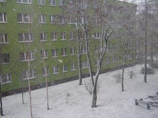 Około 14.30 nad powiatem wadowickim przeszło śnieżyca z prawdziwego zdarzenia przy której kilka razy zabłysło się i zagrzmiało naprawdę solidnie. Spadło do 5 cm śniegu.