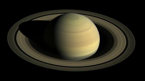 Saturn widziany teleskopem Hubble'a