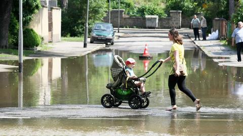 Aktualna sytuacja hydrologiczna i meteorologiczna w kraju (TVN24)