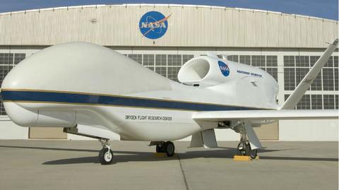 Global Hawk zbada burze (NASA)