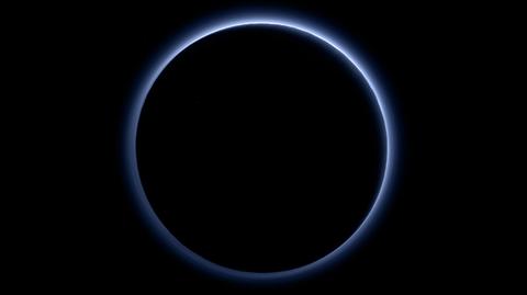 Zdjęcia Plutona robione na przestrzeni lat
