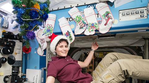 "Wesołych świąt" z kosmosu życzy załoga Międzynarodowej Stacji Kosmicznej