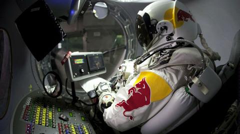 Felix Baumgartner w specjalnej kapsule