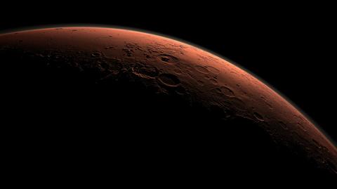Zdjęcia nowego marsjańskiego krateru oraz dźwięk uderzenia meteoroidu