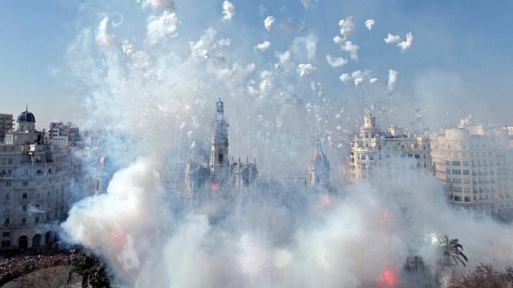 Las Fallas w Walencji (PAP/EPA)