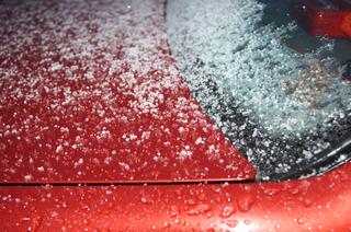 Prawdziwy mix pogodowy na Pomorzu Środkowym.Z nieba spadło dziś w nocy i rano prawie wszystko...oprócz satelitów rosyjskich i meteorytów.Śnieg zamienia się w deszcz ze śniegiem i deszcz.Padał również grad i krupa.Potem zamienia się to wszystko w...