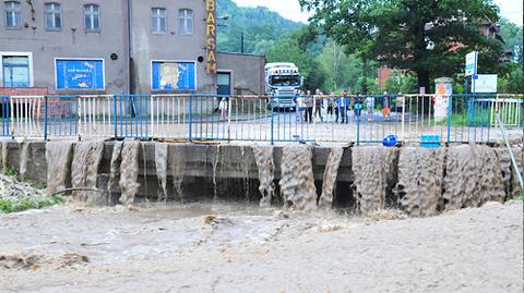 Zniszczenia po ulewach na Dolnym Śląsku (TVN24)