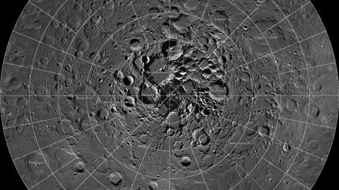 Wizualizacja pełnego obrotu Księżyca 