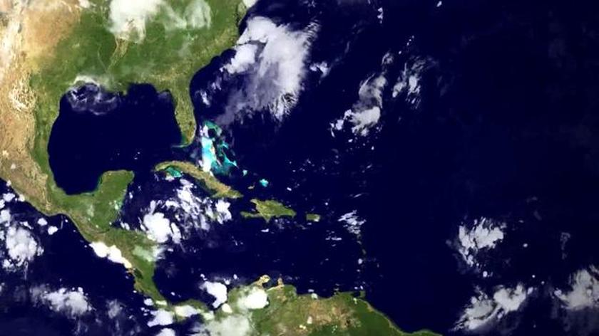 Droga Irene do 25 sierpnia / NOAA