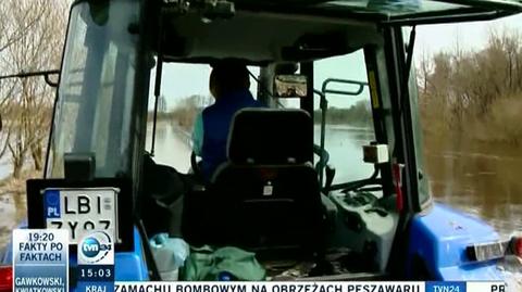 Mieszkańcy Sławatycz twierdzą, że woda na razie im nie zagraża (TVN24)