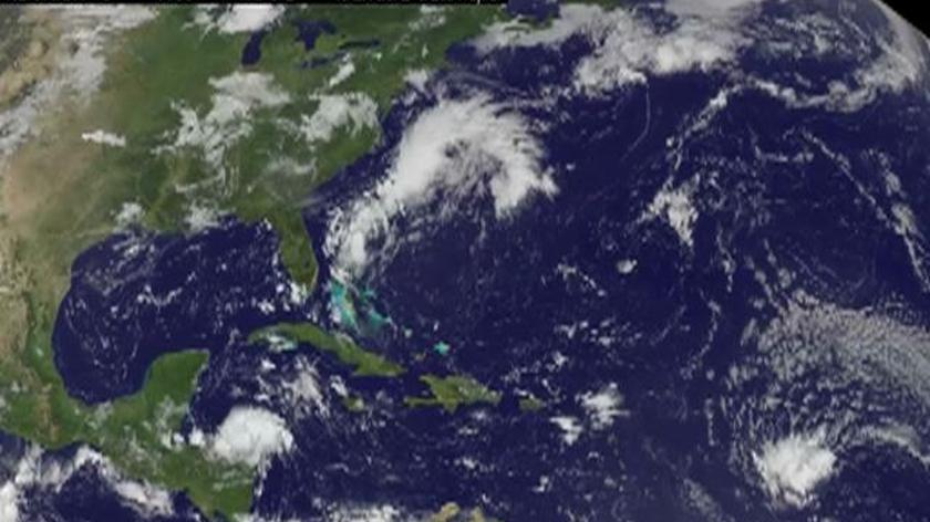 Narodziny Irene na Atlantyku / NOAA
