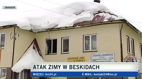Odśnieżanie dachów w Zwardoniu (TVN24)