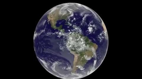 Sandy na dłoni. Historia huraganu widziana z Kosmosu (NASA)