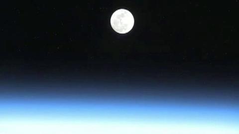 Superksiężyc 2012 z Kosmosu (NASA)