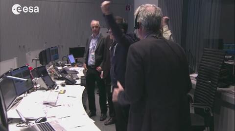 Uczestnicy misji Rosetta cieszą się ze szczęśliwego lądowania