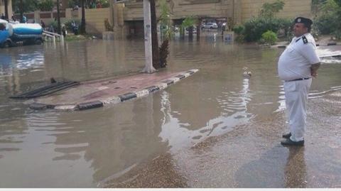 Ulewny deszcz w Egipcie