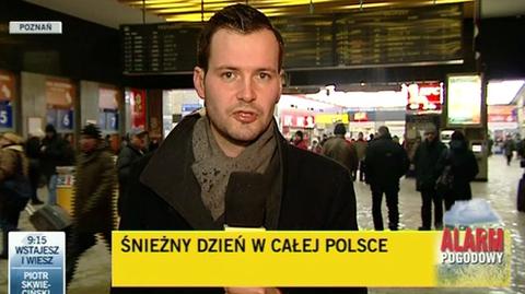W Poznaniu śnieg utrudnia ruch kolejowy (TVN24)