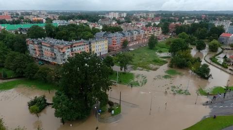 "Wody spadło tyle, że jeszcze dużo czasu minie, zanim ona opadnie". Elbląg podtopiony