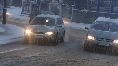 Zasypany Kraków. Śnieżnie na ulicach (TVN24)