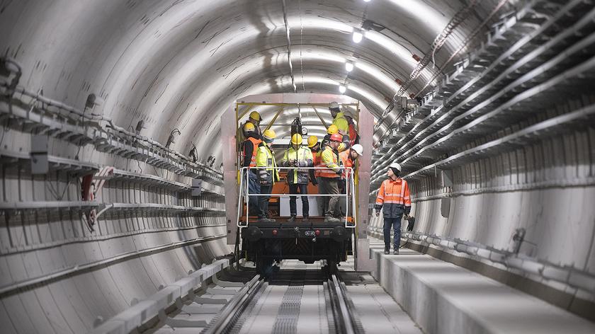 Skrajnik "Wojtuś" w nowym tunelu metra na Bemowie 