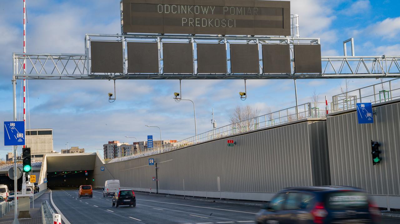 Zderzenie pięciu samochodów na S2. Korek na dziesięć kilometrów