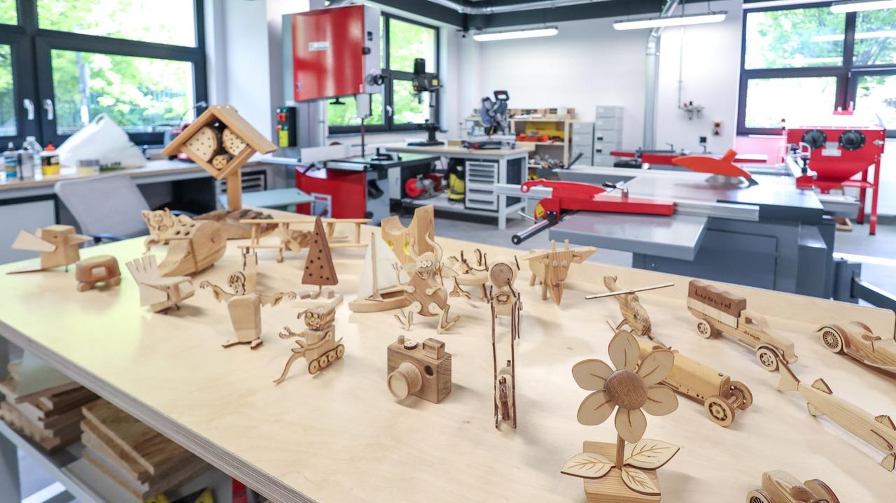 Największy FabLab już działa. Krawiectwo, animacja i druk 3D