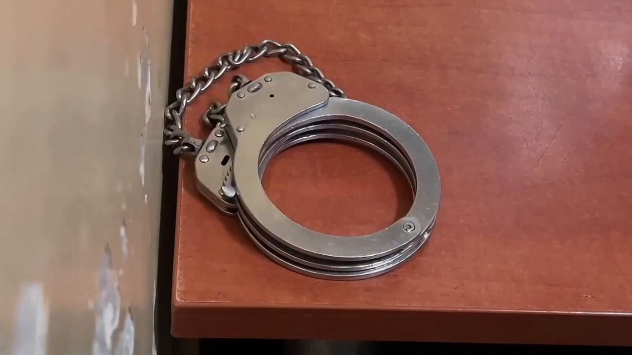 Odpowie za próbę zabójstwa. "Zaatakował nożem swojego ojczyma, gdy ten spał"