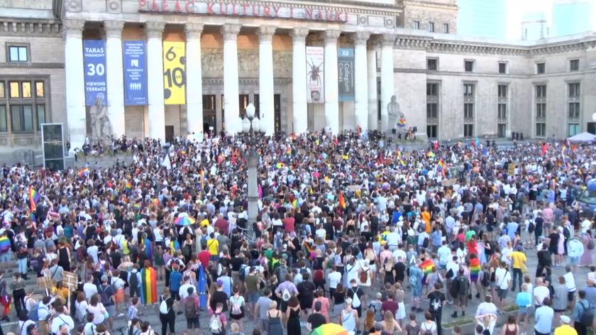 Protest przeciwko zatrzymaniu Margot na placu Defilad w Warszawie