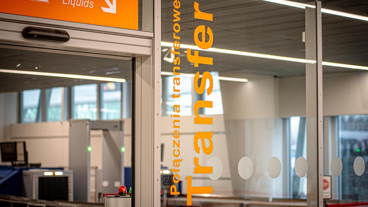 Przerwana podróż rodziny z Turcji. Z powodu podrobionych dokumentów