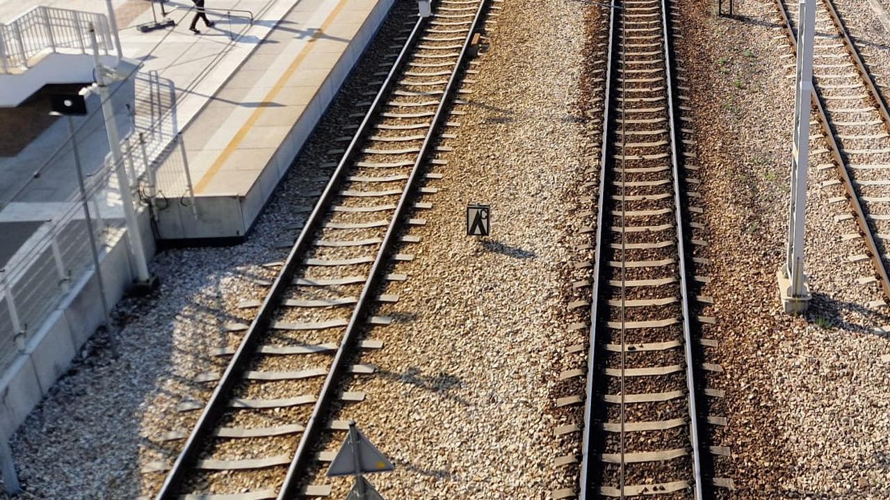 Pociąg potrącił człowieka. Utrudnienia na trasie Warszawa-Gdańsk