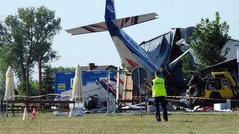 Samolot spadł na hangar w Chrcynnie. Są ofiary śmiertelne