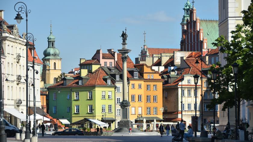 Na warszawskiej Starówce w od wielu lat funkcjonowało siedem dorożek