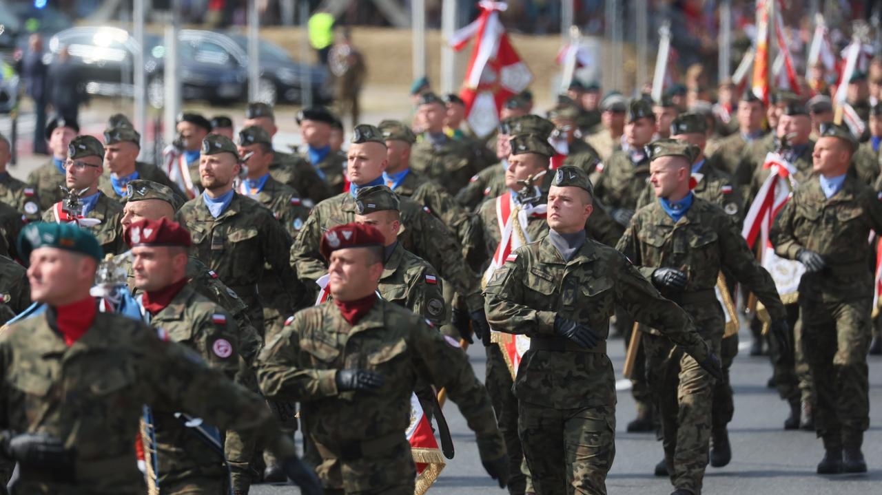 Defilada w Warszawie, parada morska w Helu