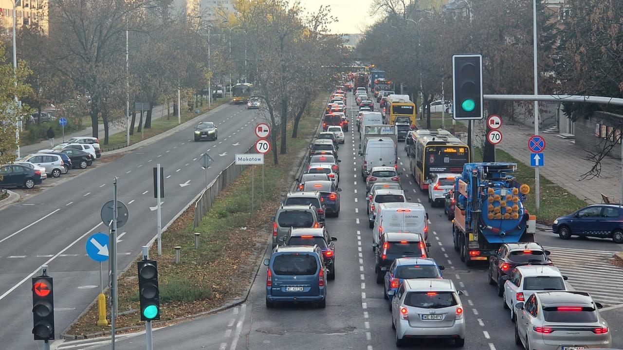 Prace wodociągowców paraliżują Wisłostradę 