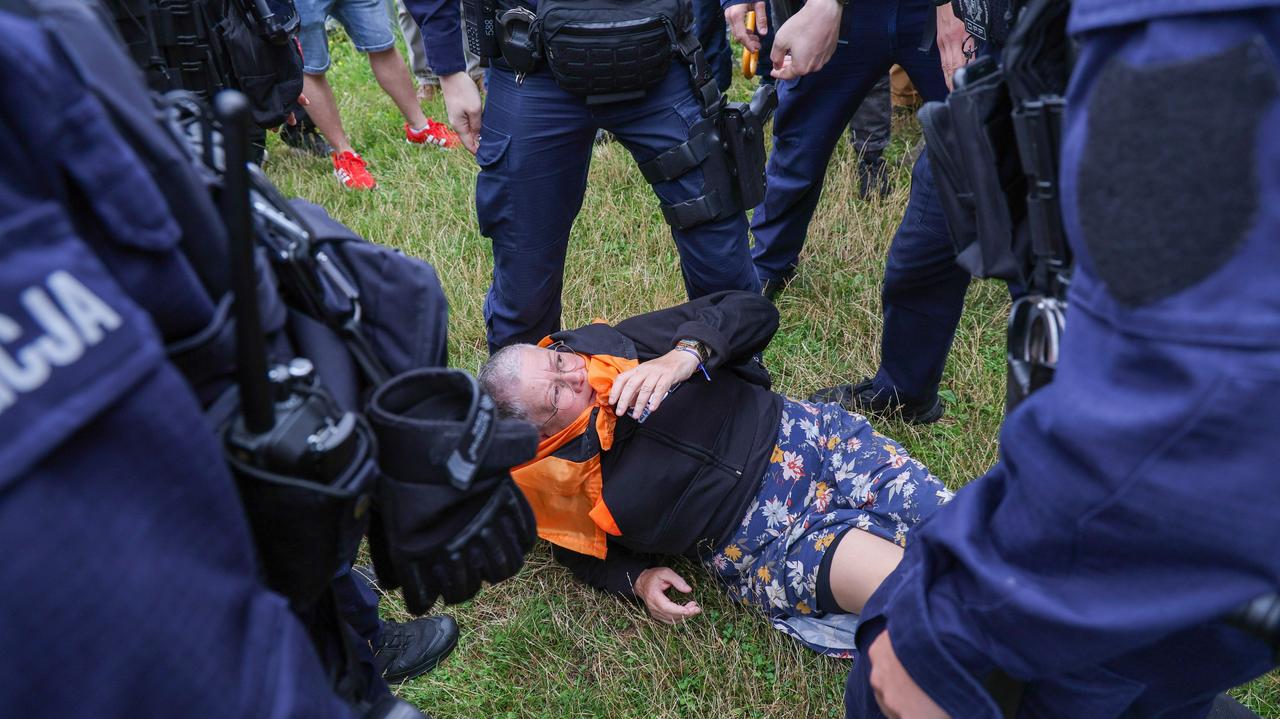 Policja wyniosła Babcię Kasię z marszu 