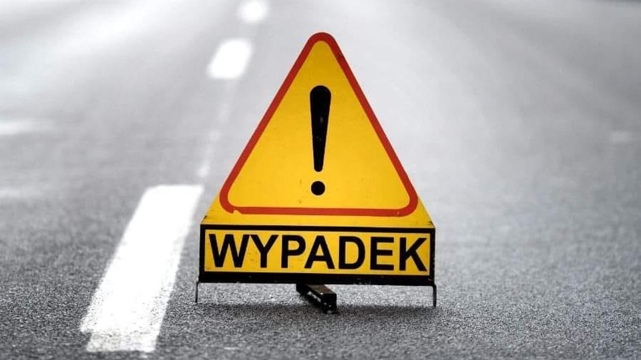 Zderzenie busa i samochodu osobowego. Sześć osób rannych