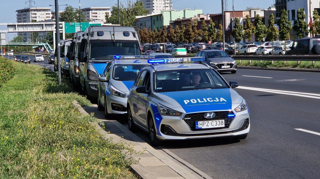 Strzały na bazarze, świadek raniony w pośladek. Co ustaliła prokuratura