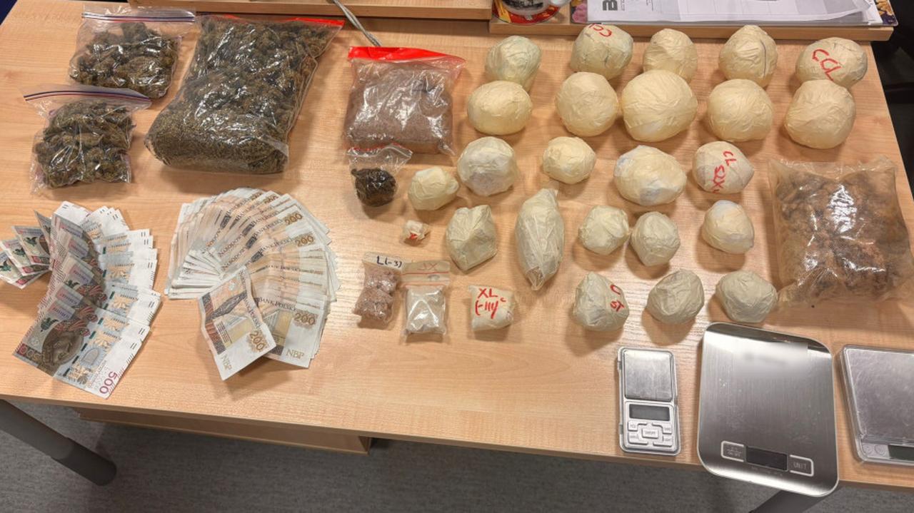 "Niczego zabronionego nie mamy". Znaleźli u nich sześć kilogramów narkotyków
