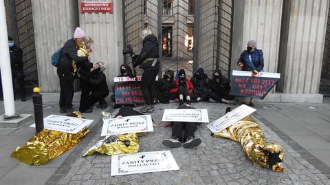 Protest przed gmachem Ministerstwa Edukacji i Nauki