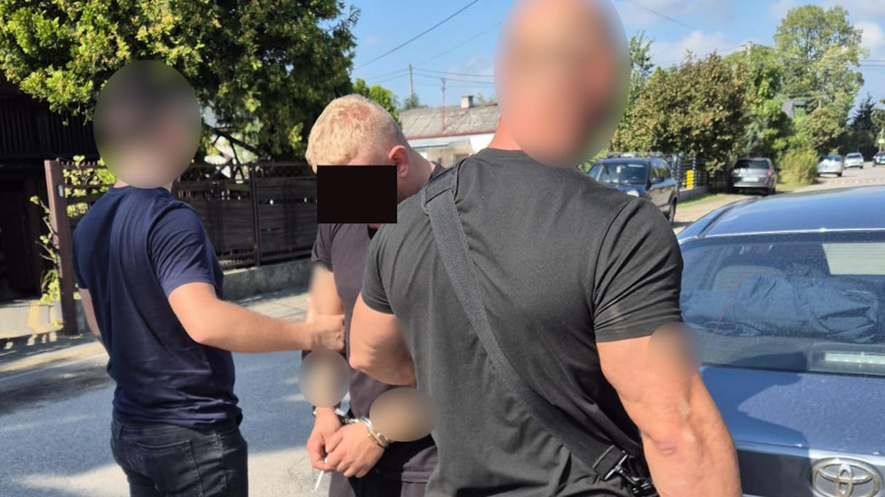 Kryminalni zatrzymali handlarza narkotyków. Znaleźli amfetaminę, mefedron i ecstasy