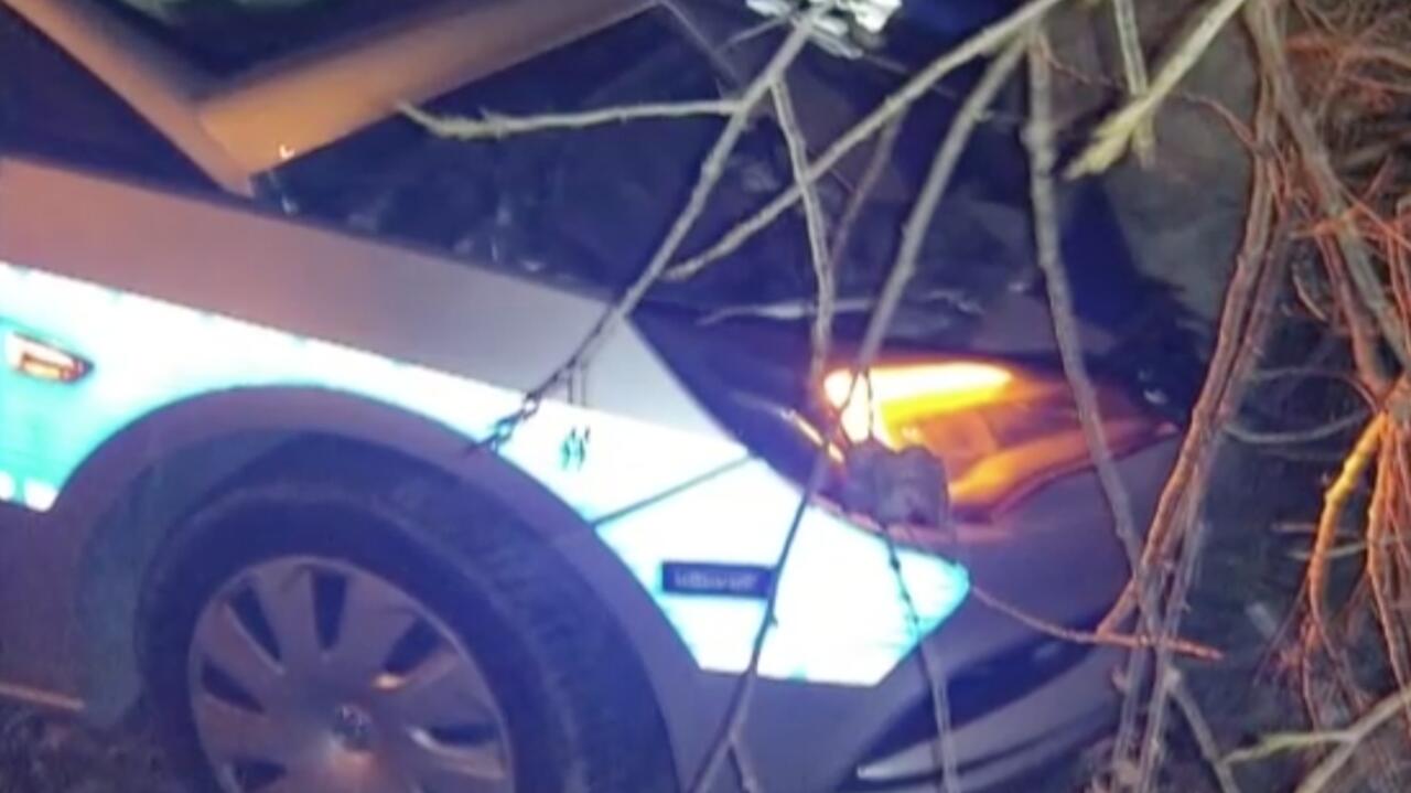 Wiózł nastolatki, rozbił radiowóz. Koniec procesu byłego policjanta