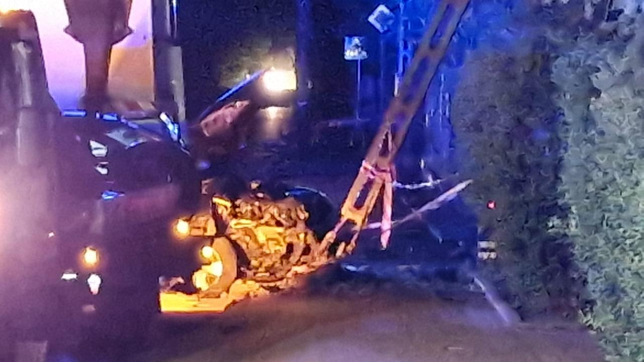 Uderzył w słup, wyłączył prąd mieszkańcom