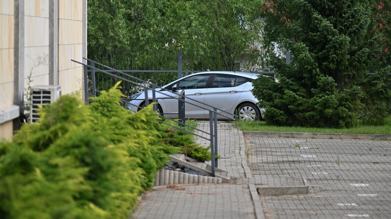 Zamordował siekierą znajomego i podpalił go. Ksiądz przejdzie badanie psychiatryczne