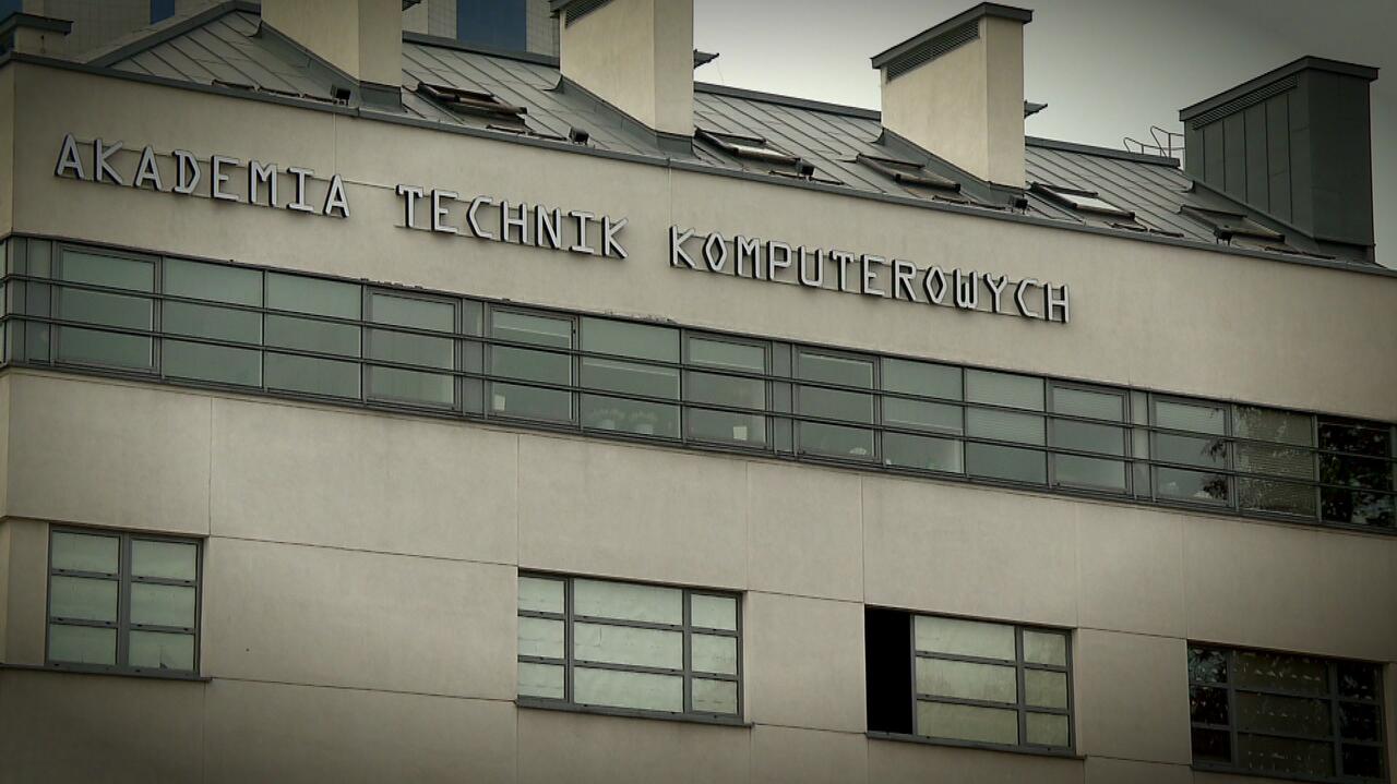 Atak na pracownika uczelni. Powód nieznany, sprawca poszukiwany